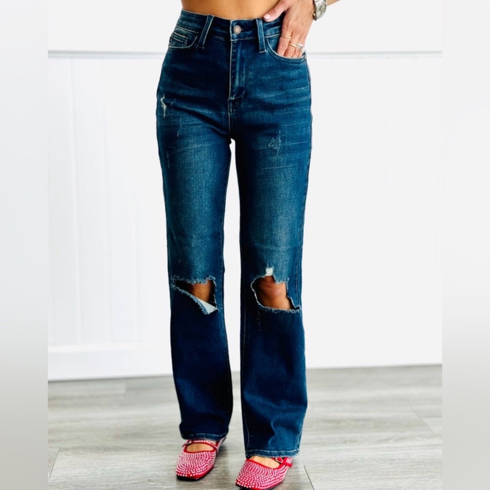 NWT - Judy Blue - High Waist Ripped Knee Dad Jeans - Woman's Size 13/31